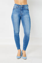 Load image into Gallery viewer, Tummy Control Classic Skinny Judy Blue Jeans