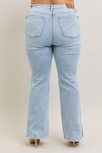 Load image into Gallery viewer, Judy Blue Vintage Wash Jeans