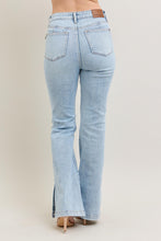 Load image into Gallery viewer, Judy Blue Vintage Wash Jeans