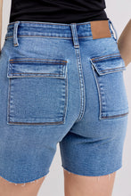 Load image into Gallery viewer, Back Flap Pockets Judy Blue Shorts