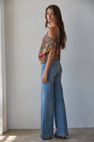 Raylee Asymmetrical Top