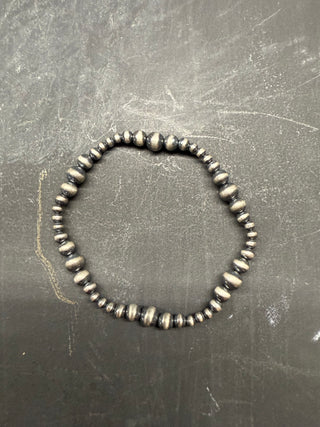 Graduated Navajo Pearl Stretch Bracelet