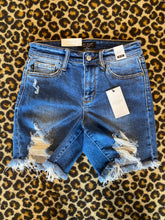 Load image into Gallery viewer, Judy Blue Fray Hem Shorts