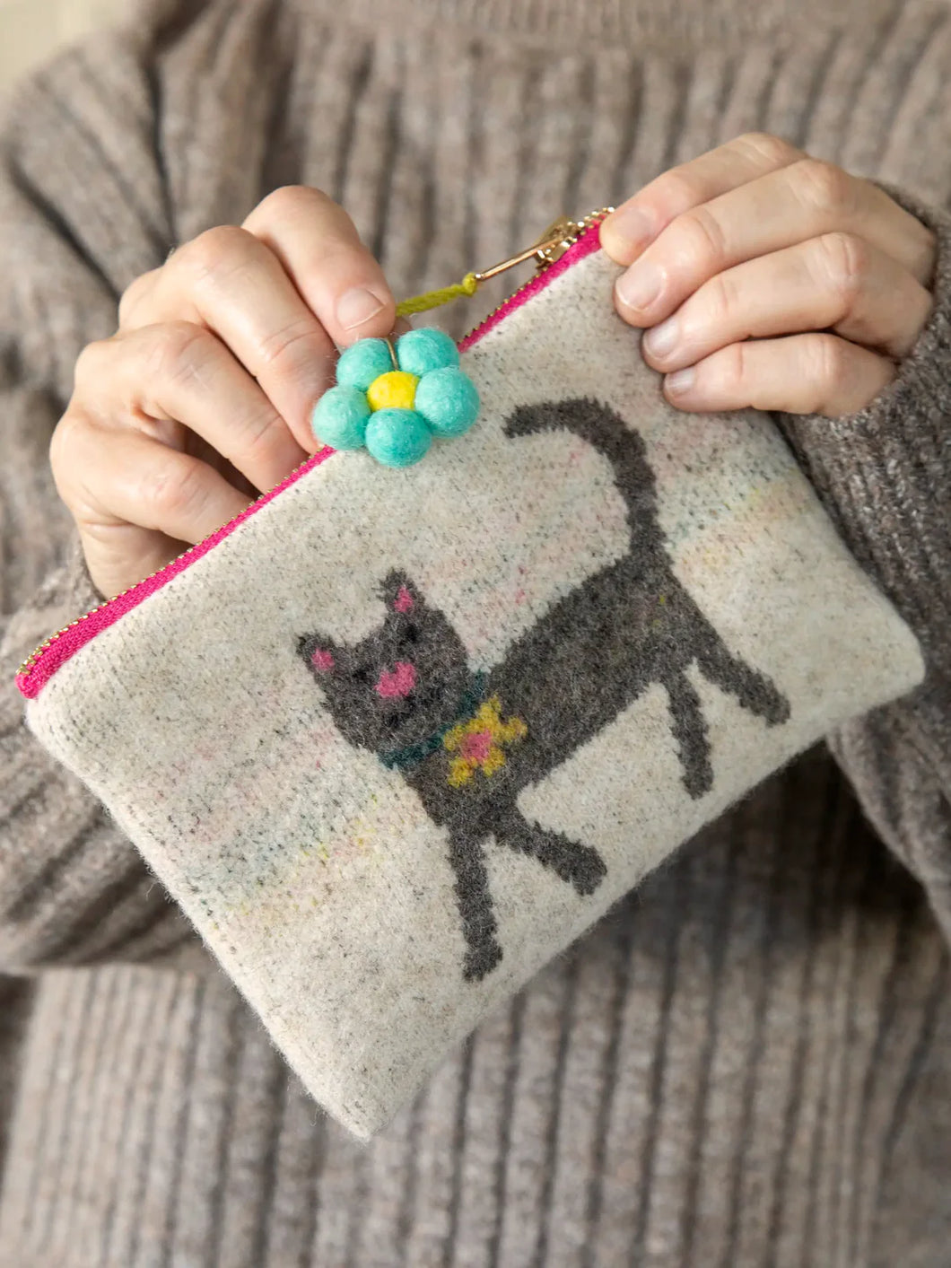 Cat Sweater Zipper Pouch