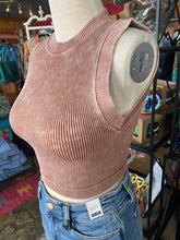 Load image into Gallery viewer, Ribbed Seamless Crop Top - Camel