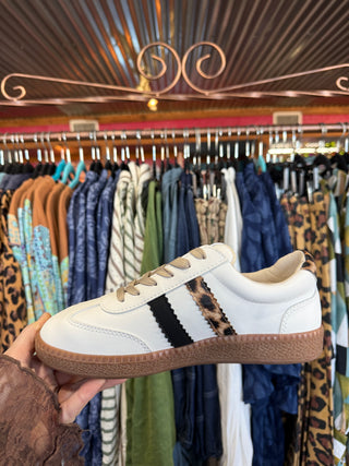 Heads up White Leopard Combo by Corkys