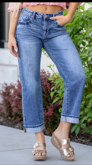 Easy Going Mid-Rise Boyfriend Jeans