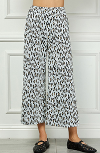 Animal Print Cropped Pants