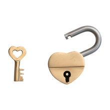 Load image into Gallery viewer, Heart Shaped Lock with Heart Shaped Key
