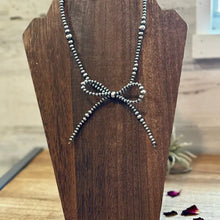 Load image into Gallery viewer, Navajo pearl Bow Necklace